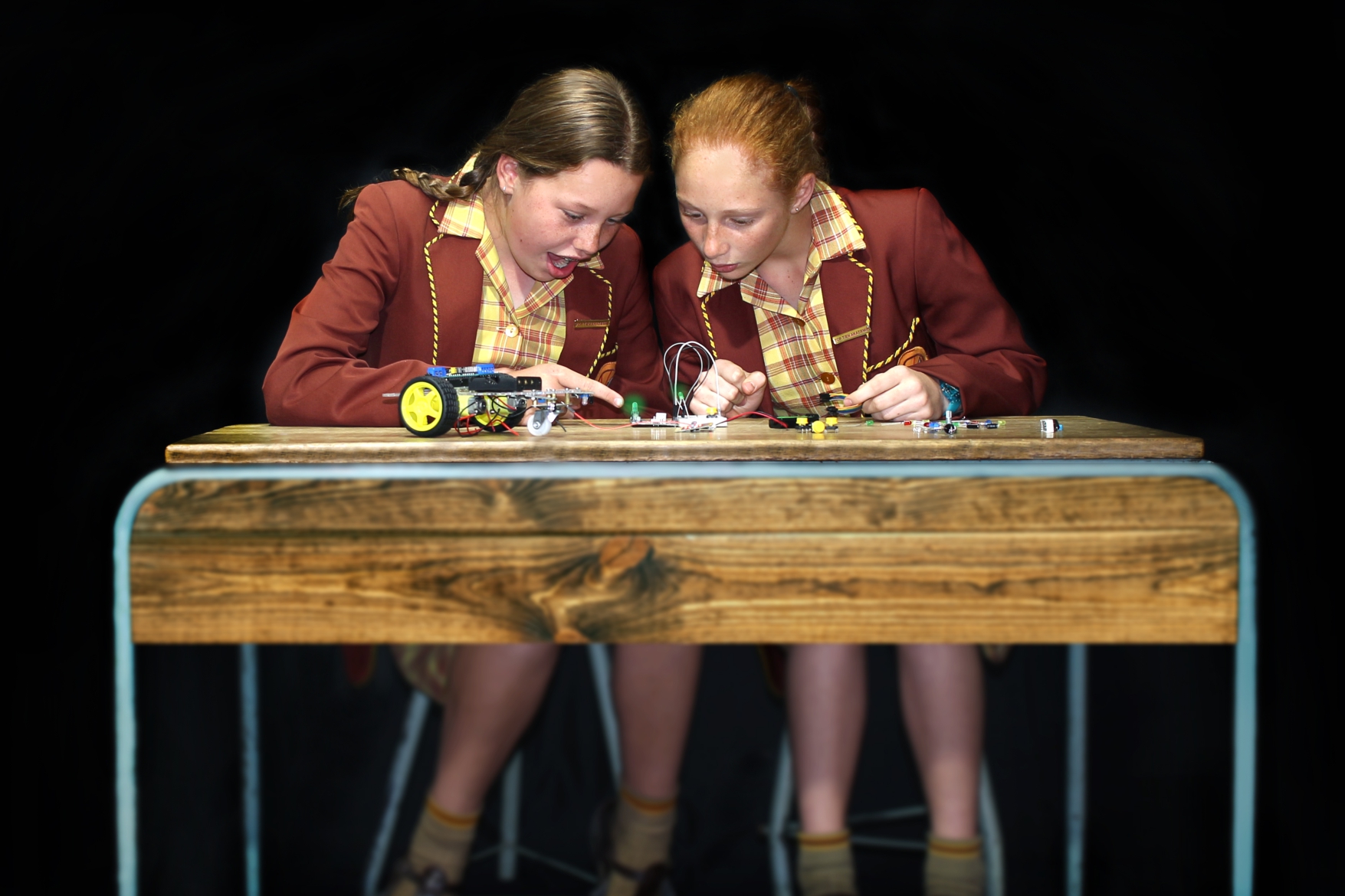 LS-Horison-Akademie-Robotika-Section-Photo-01